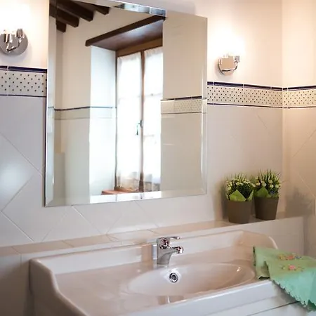 Farmház San Martino Agli Ulivi *